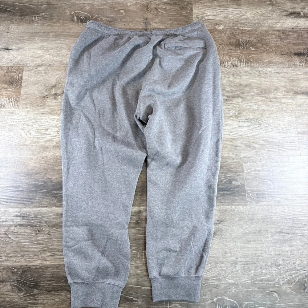 Nike‎ Men's Club Fleece Joggers Gray Back Pocket Elastic Waistband Size XL